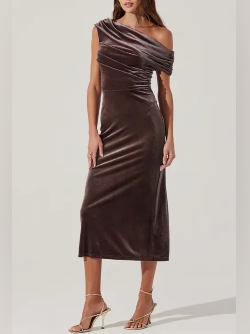 ASTR The Label One Shoulder Formal Velvet Midi Dress Size Medium Taupe